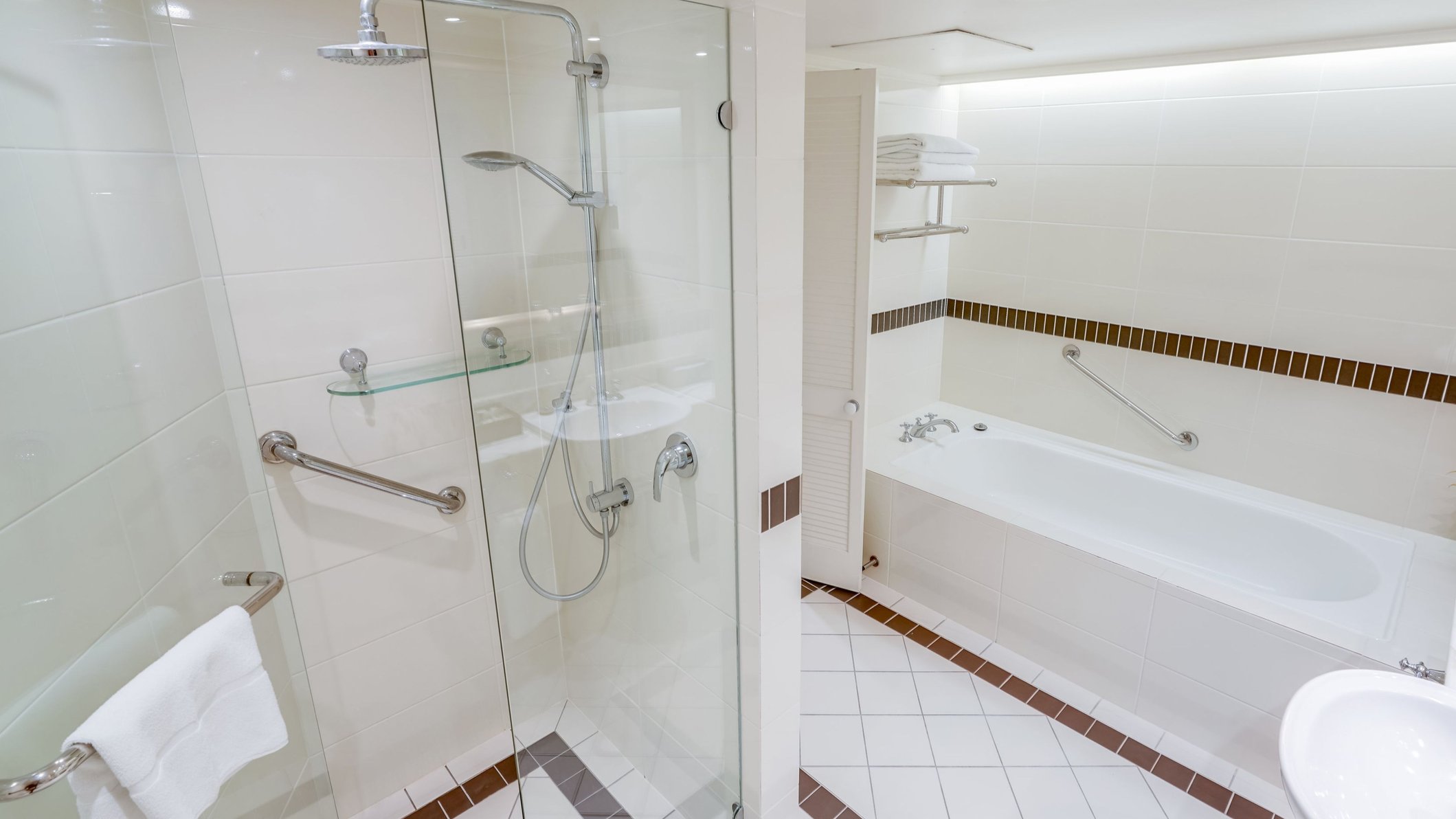 InterContinental Sanctuary Cove Resort Room Type - 2 Double Classic Garden View