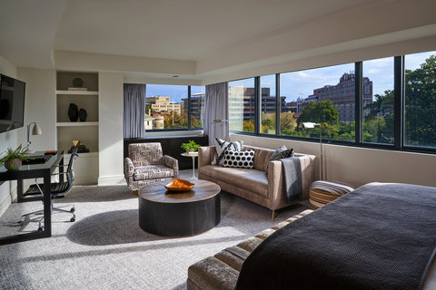 Junior Suite with Park View