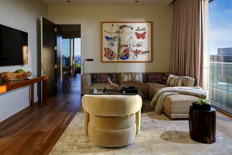 Signature Terrace Suite Livingroom