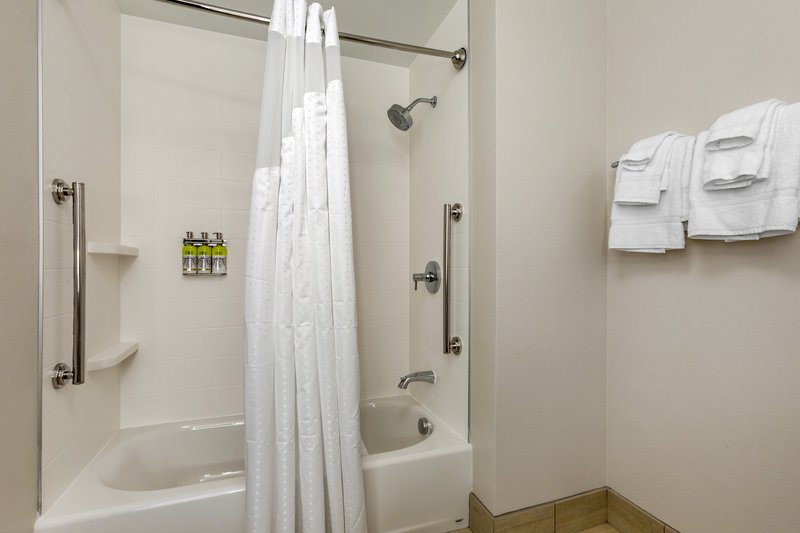 Holiday Inn Express and Suites Phoenix Dwtn – State Capitol