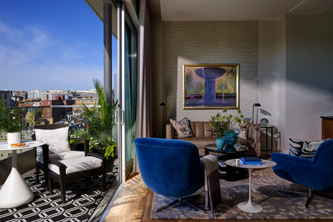 Signature Terrace Suite