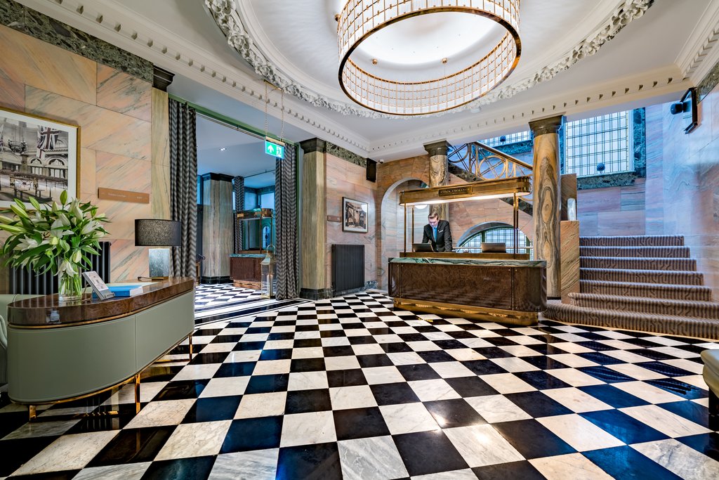 Guest photo