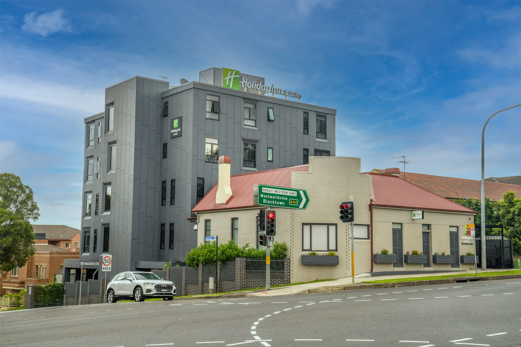 Holiday Inn & Suites Parramatta Marsden Street, an IHG Hotel