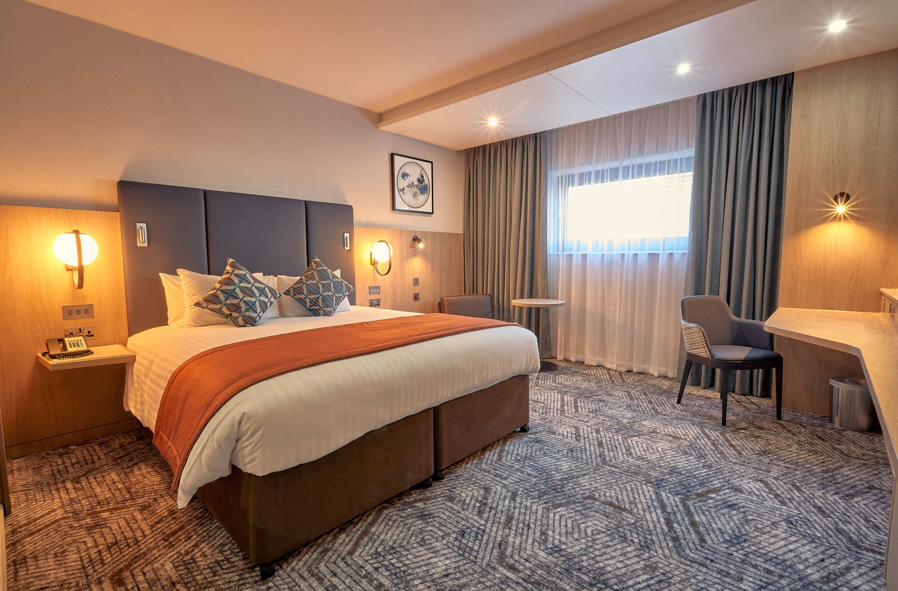 Crowne Plaza READING EAST Room Type - Premium King Room