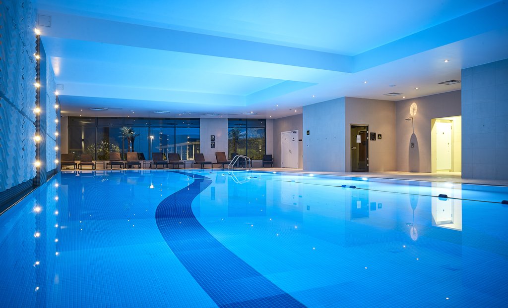 19m Indoor heated pool with Sun Loungers