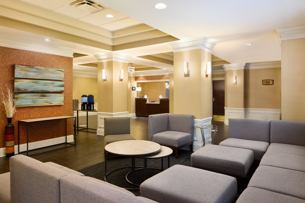 Free Wi-Fi an 24/7 Coffee Service in our spacious lobby.