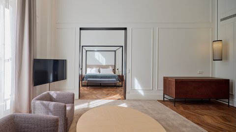 Suite - Living room