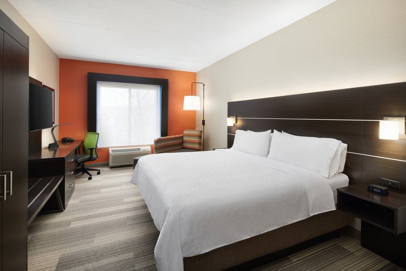 HOLIDAY INN EXP STES SEYMOUR