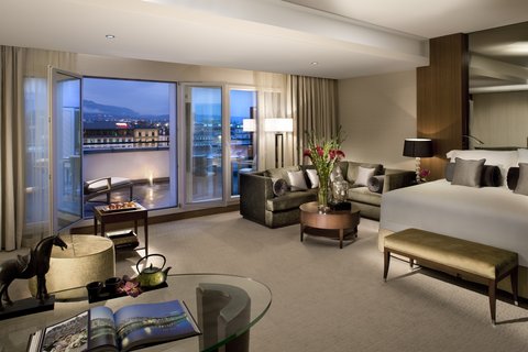 Junior Terrace Suite Bedroom