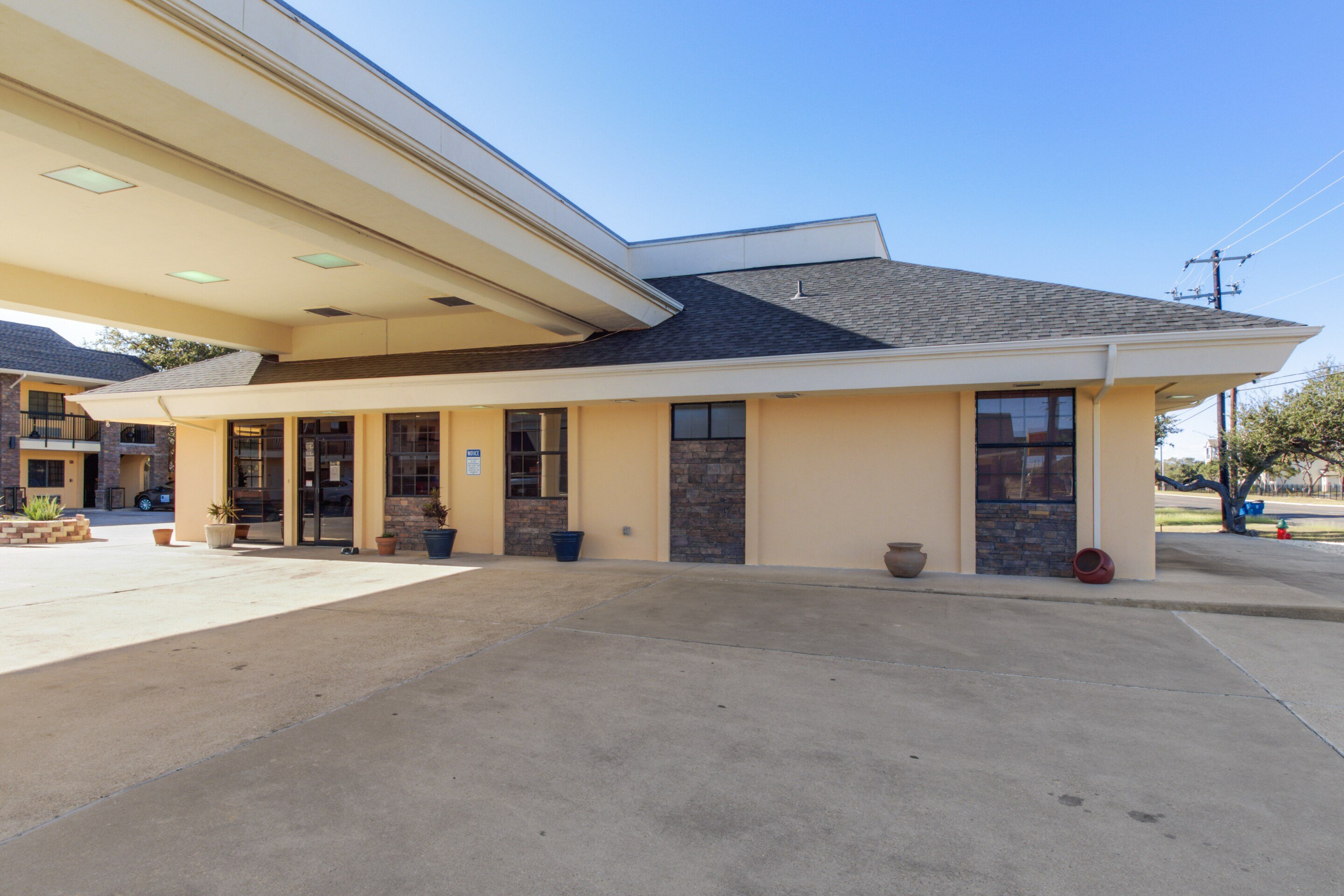 Ingleside Hotel 361