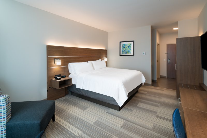 Holiday Inn Express and Suites St Peters