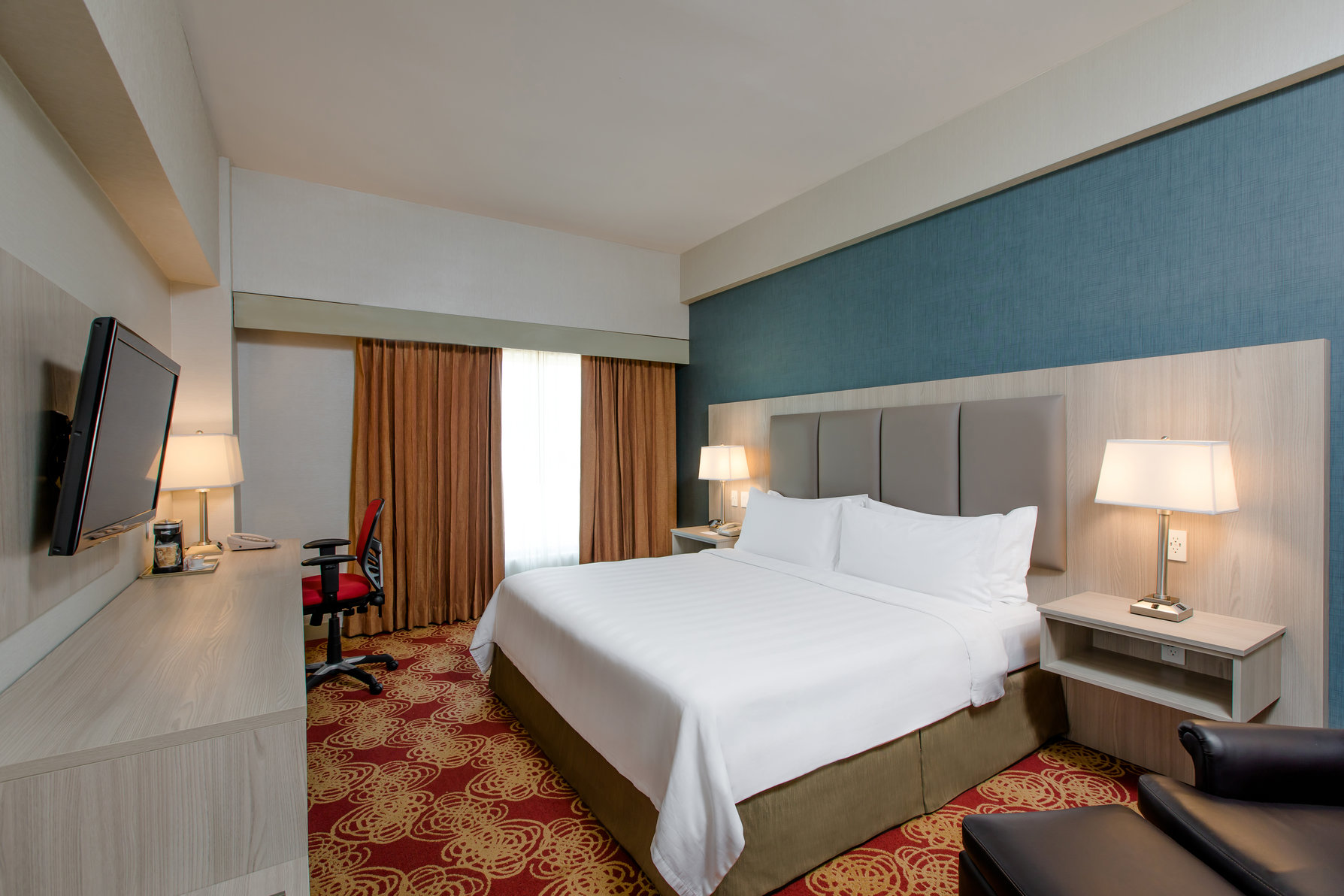 Holiday Inn Convention Center Room Type - 1 King Standard