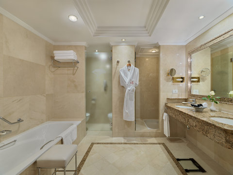 ambassador junior suite bathroom