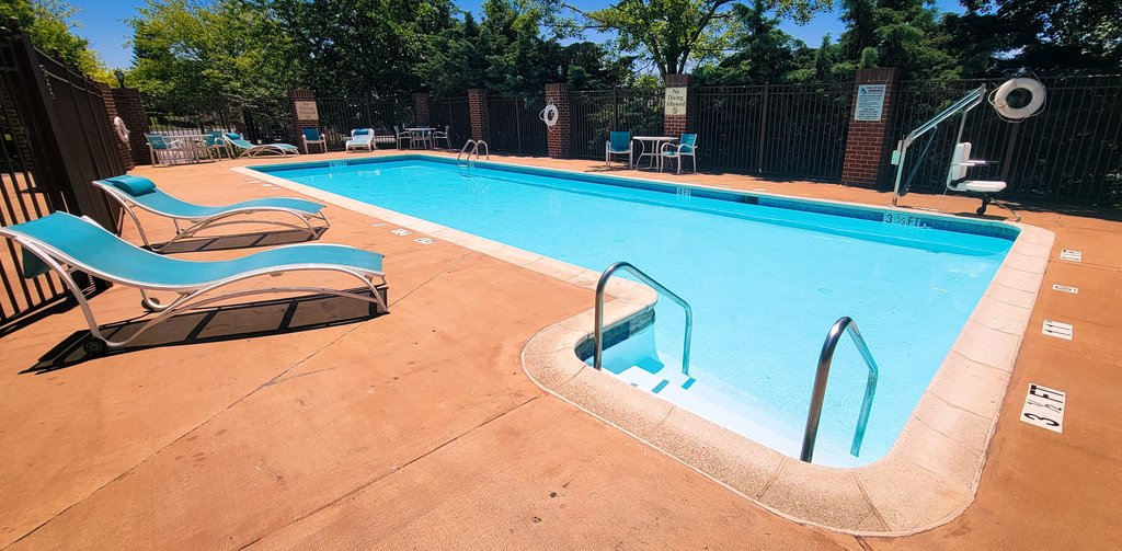 Outdoor Seasonal Pool