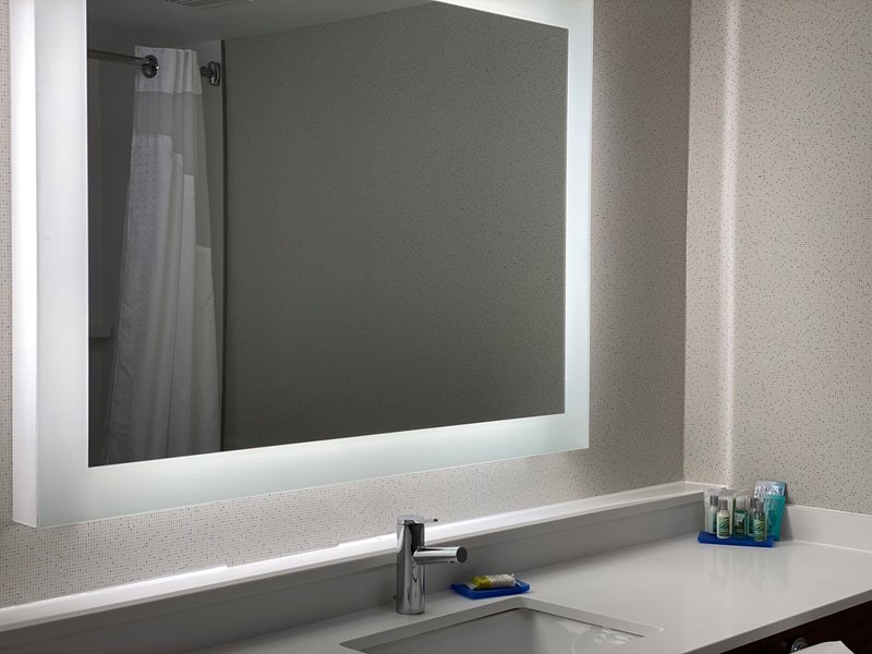 1 KING BED EXECUTIVE SUITE NONSMOKING