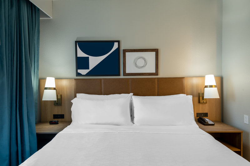 STAYBRIDGE SUITES GLENDALE