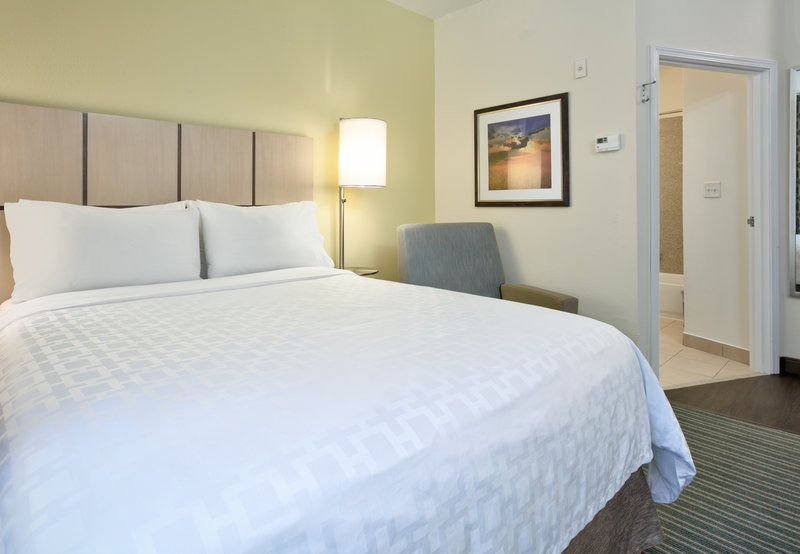 CANDLEWOOD SUITES DFW SOUTH
