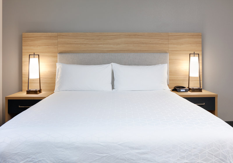 Candlewood Suites DFW West – Hurst