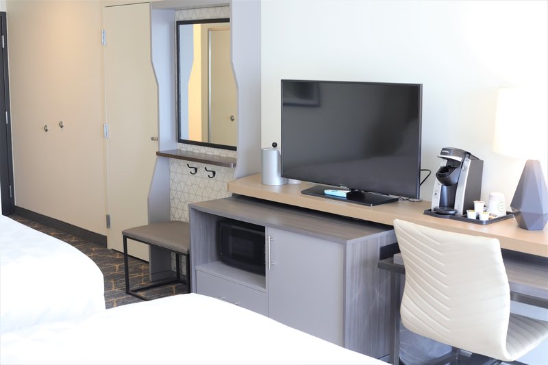 HOLIDAY INN HOTEL & SUITES SAINT CLOUD