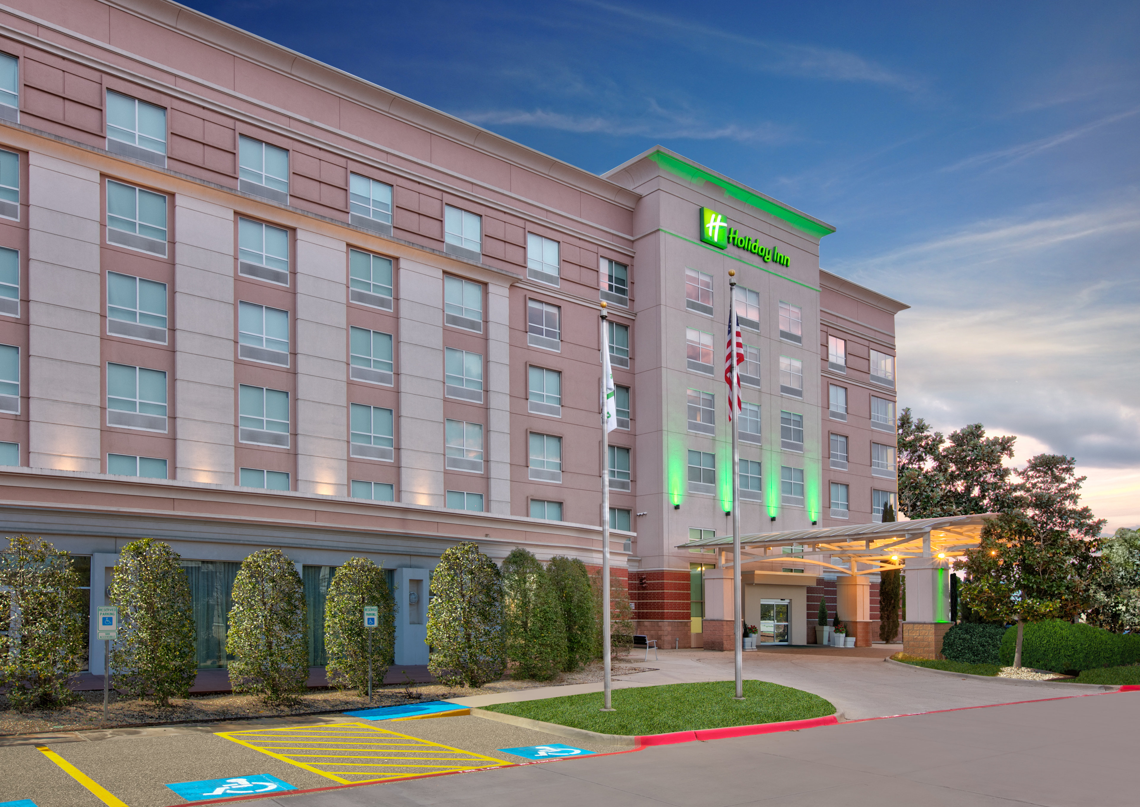 Holiday Inn Dallas-Fort Worth Airport S