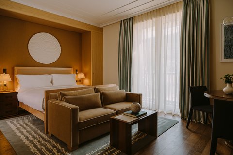 Relax in comfort of an elegant Premium room in Aqua wing