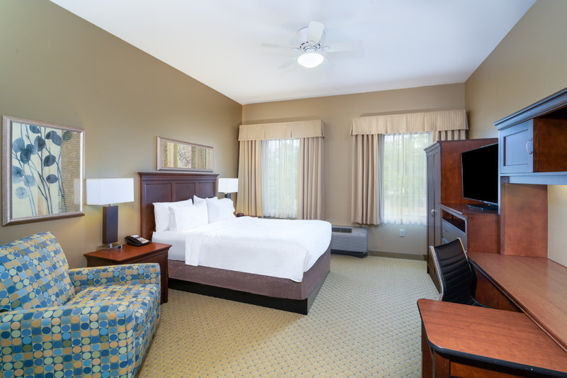 Holiday Inn Express – Military Abrams Hall