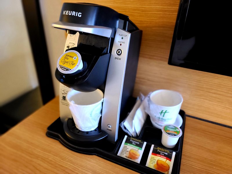 Holiday Inn Hotel and Suites Bloomington-Airport