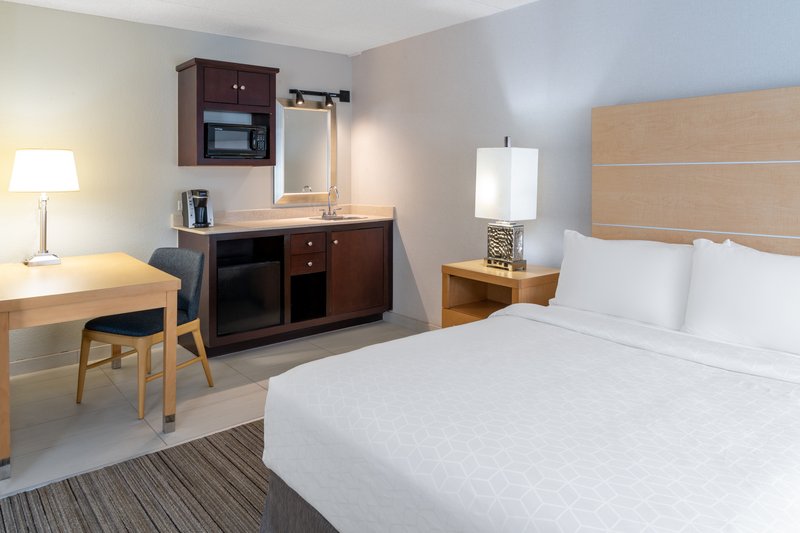 HOLIDAY INN EXP STES WHEATRIDG
