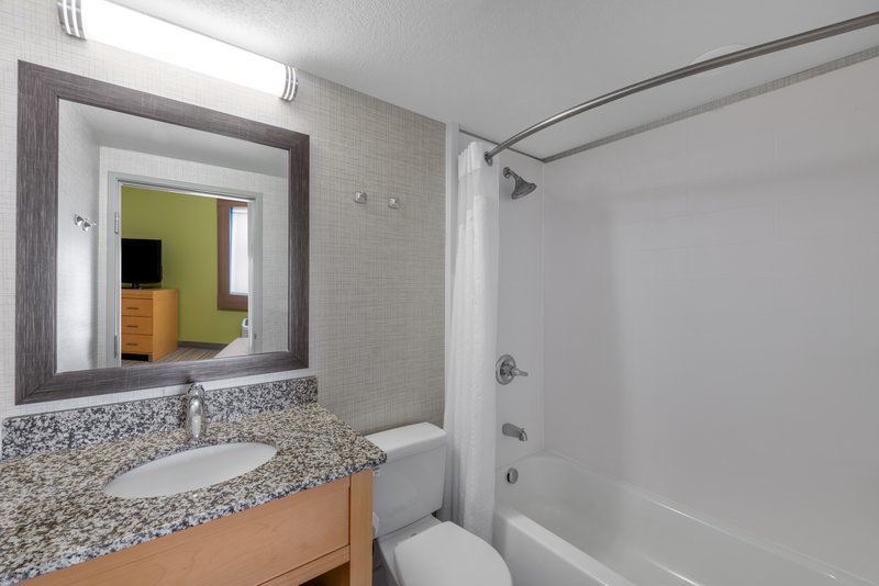 HOLIDAY INN EXP STES WHEATRIDG