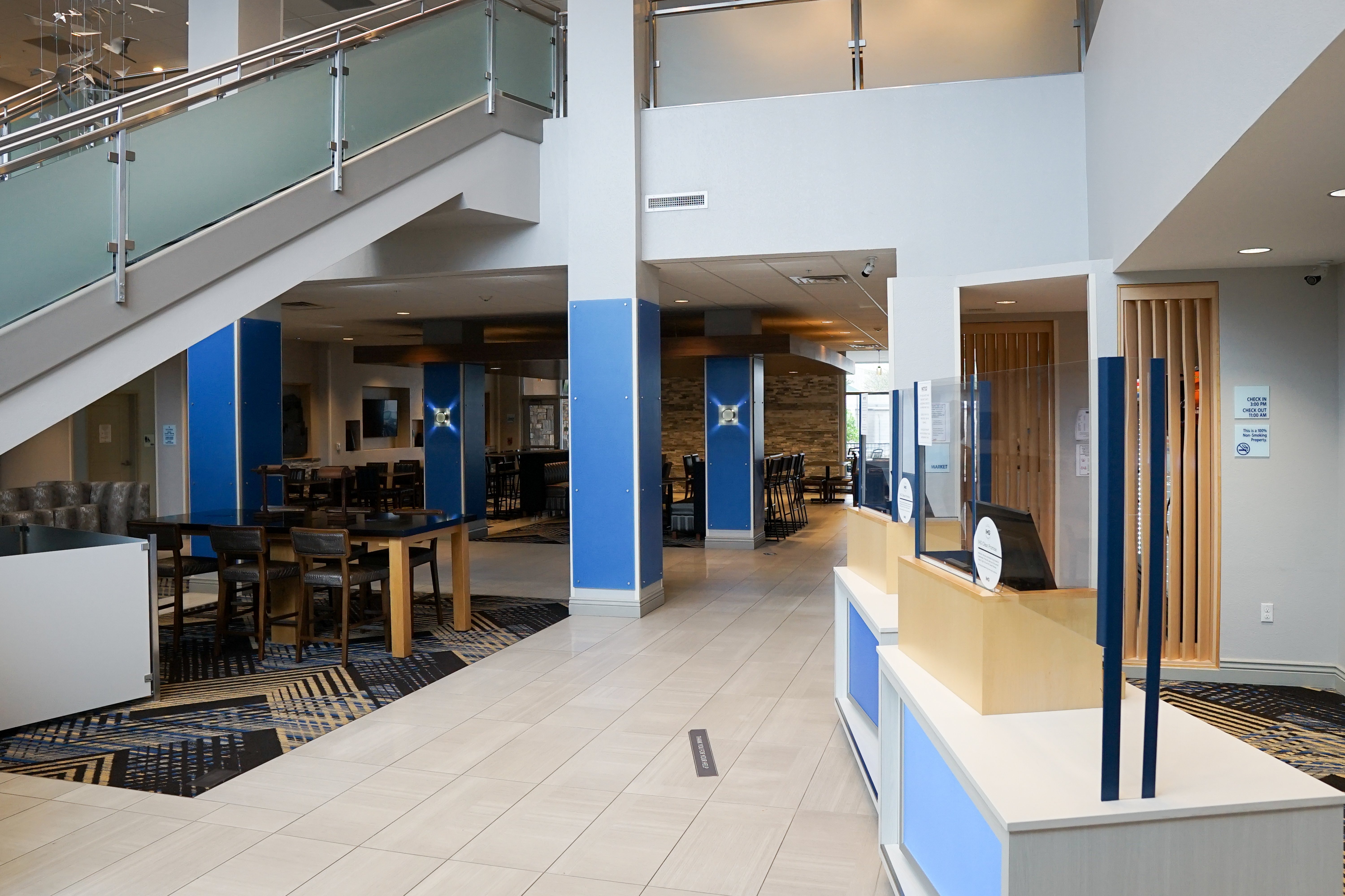 Holiday Inn Exp & Stes Aurora Medical