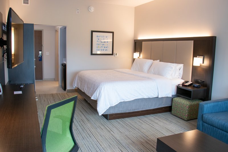Holiday Inn Express and Suites Tuscaloosa East