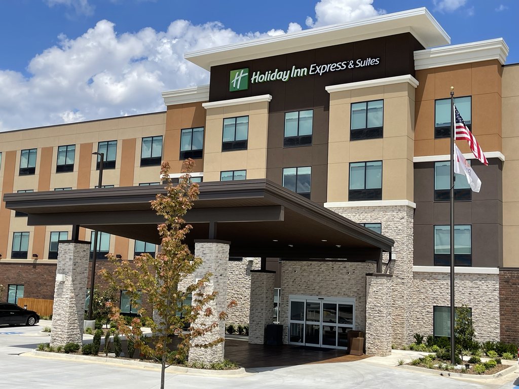 Holiday Inn Express & Suites FT. SMITH - AIRPORT, Sebastian