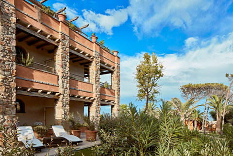 Exterior Superior Garden View