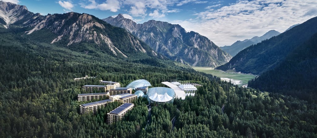 Exterior Hotel (Day)