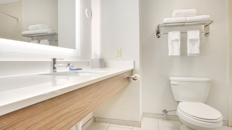 HOLIDAY INN EXP STES PORTLAND