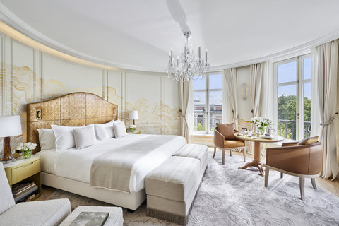 Mandarin Oriental Ritz Madrid Presidentail Suite Bedroom