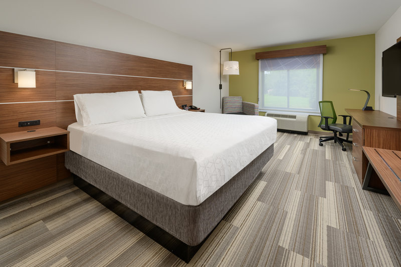 HOLIDAY INN EXP STES TULLAHOMA