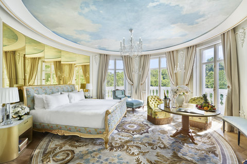 Mandarin Oriental Ritz Madrid Royal Suite Bedroom