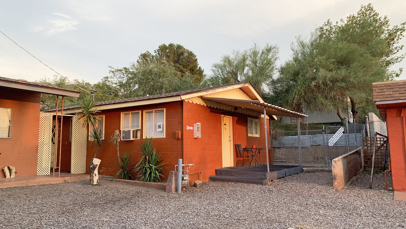 MH Copper Mountain Motel Superior AZ Exterior
