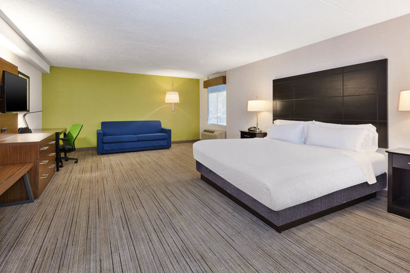 HOLIDAY INN EXPRESS WALDORF