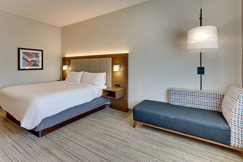 Holiday Inn Express Hotel & Suites WEATHERFORD