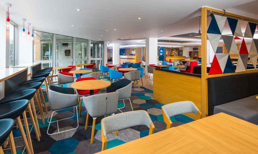Plan the day's activities in London from the comfort of the lounge
