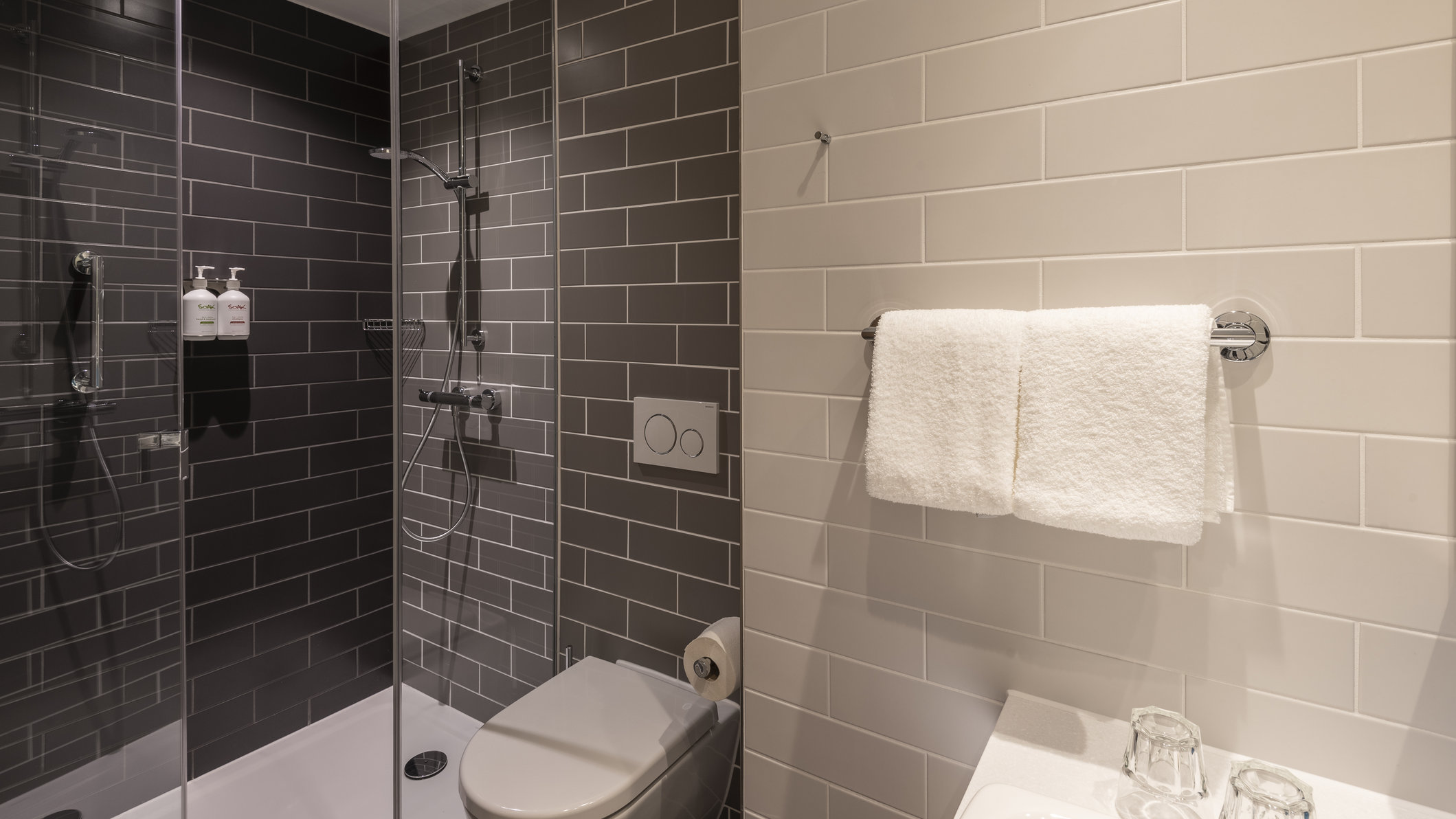 Holiday Inn Express Düsseldorf - Hauptbahnhof by IHG Room Type - Standard Room with Two Single Beds