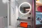 Breezy, Guest room, 1 King, Corner room