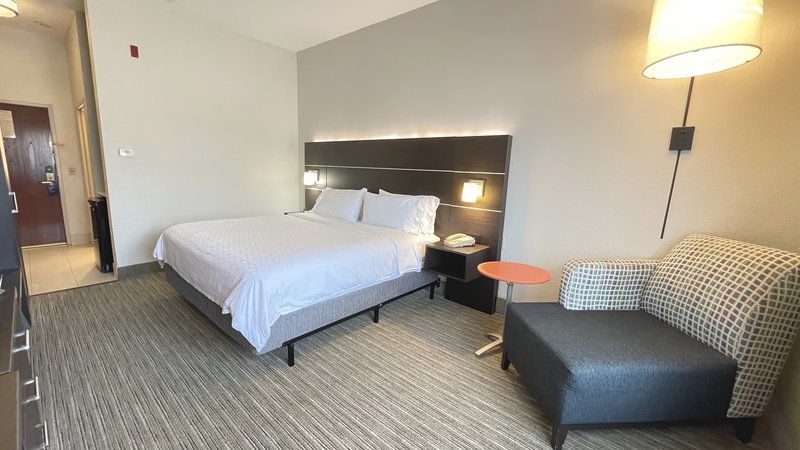 HOLIDAY INN EXP STES DECATUR