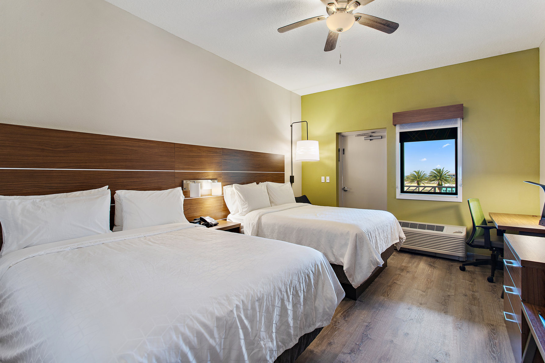 Holiday Inn Express ST. AUGUSTINE - VILANO BEACH Room Type - 2 Queen Standard Comm Access Roll Shower