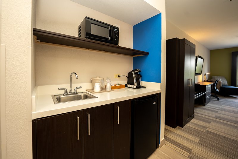 HOLIDAY INN EXP STES DEER PRK