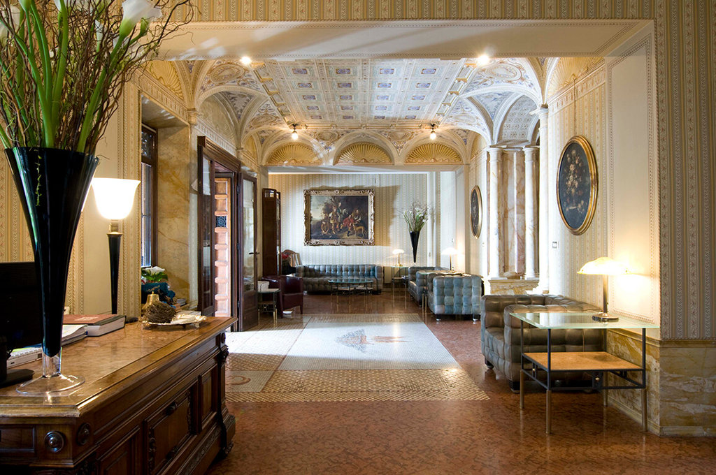 Guest photo