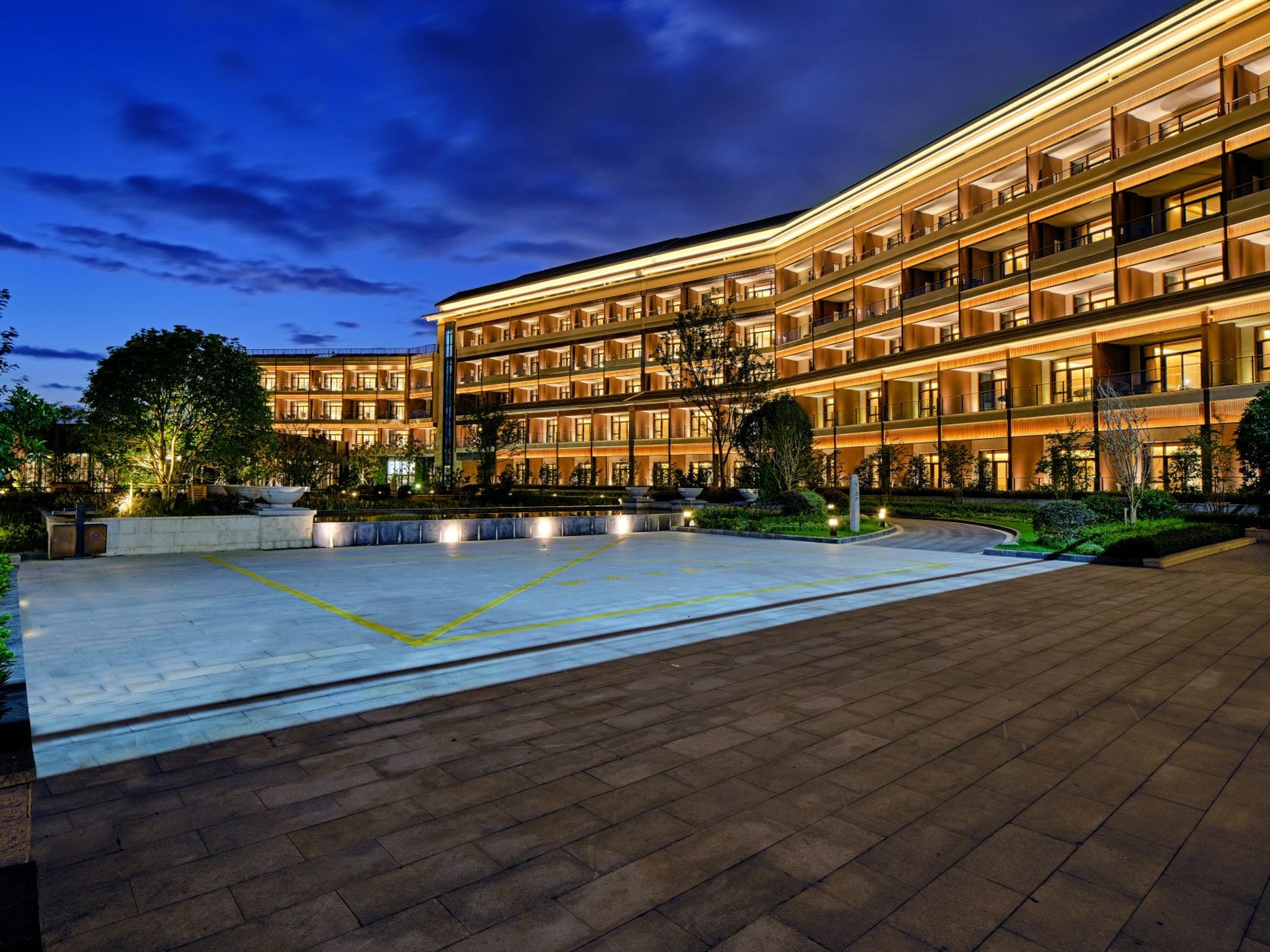 Hotel Feature