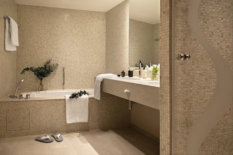 Comfort Suite Badezimmer